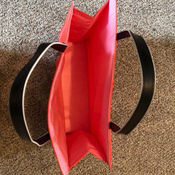 Clinique bag! - Picture 3 of 3